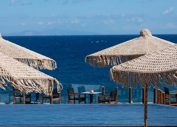 Almyra Oia Suites